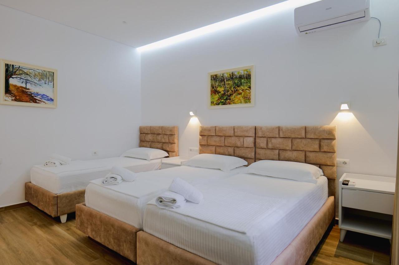 Vila Jon'A Sarande Exterior photo