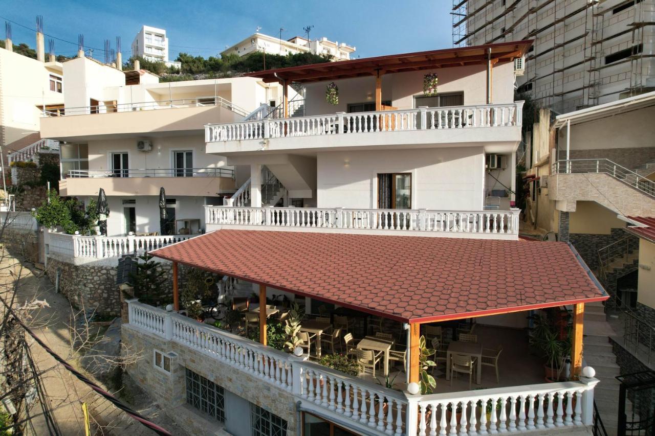 Vila Jon'A Sarande Exterior photo