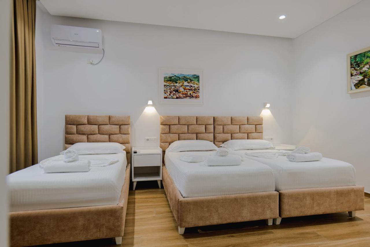 Vila Jon'A Sarande Exterior photo