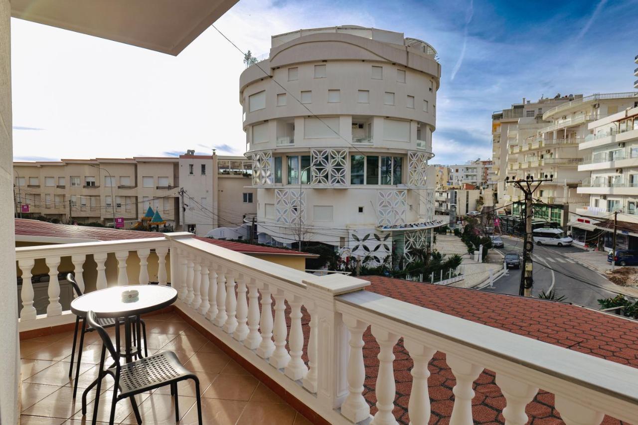Vila Jon'A Sarande Exterior photo