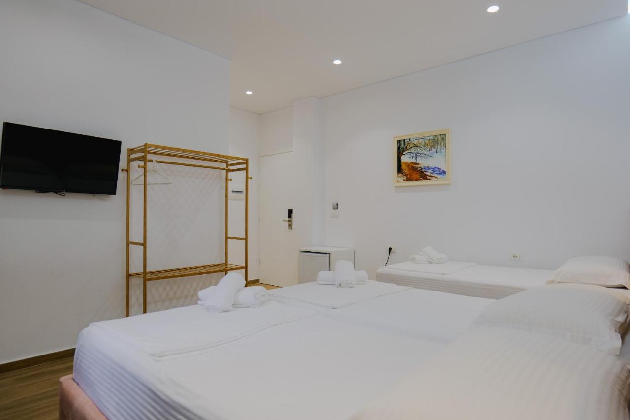 Vila Jon'A Sarande Exterior photo