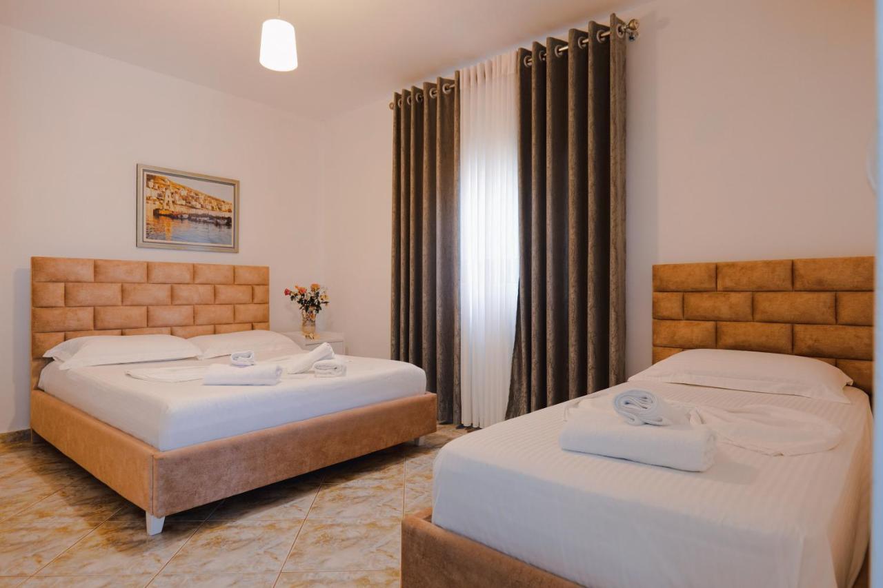 Vila Jon'A Sarande Exterior photo
