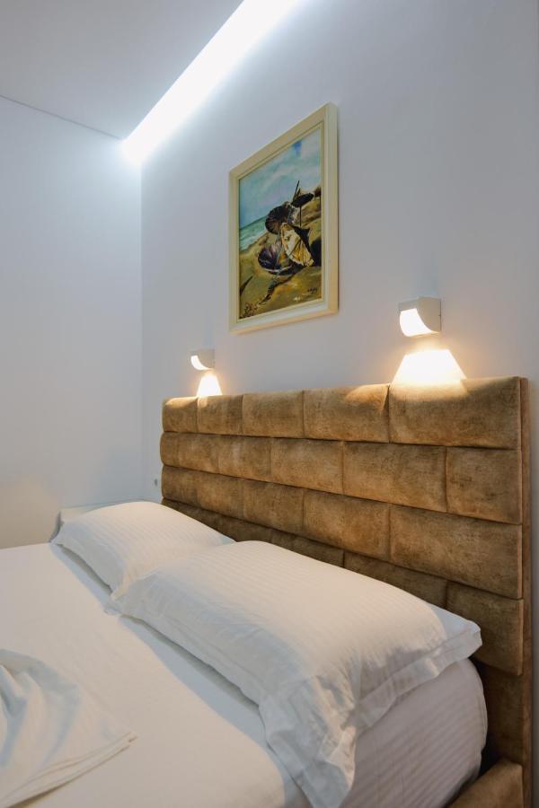 Vila Jon'A Sarande Exterior photo