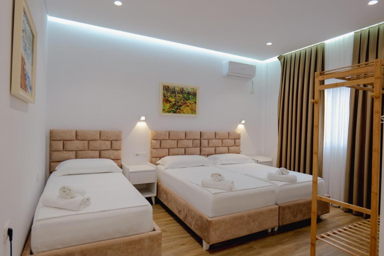 Vila Jon'A Sarande Exterior photo